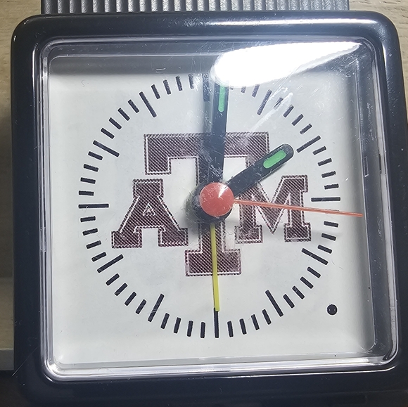 Texas A&M Mini Clock‎ - Picture 8 of 9
